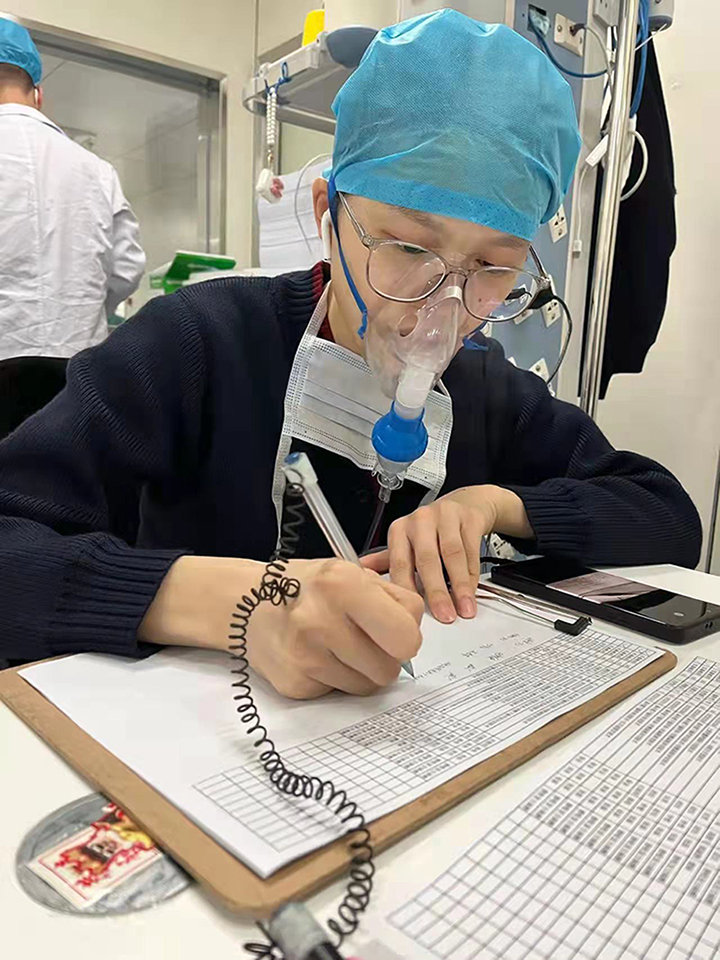 6.“失声”不下前方.jpg